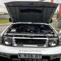 Mitsubishi Pajero Evolution