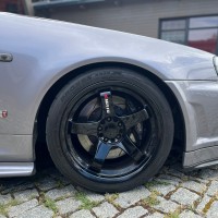 Nissan Skyline R34 GTR