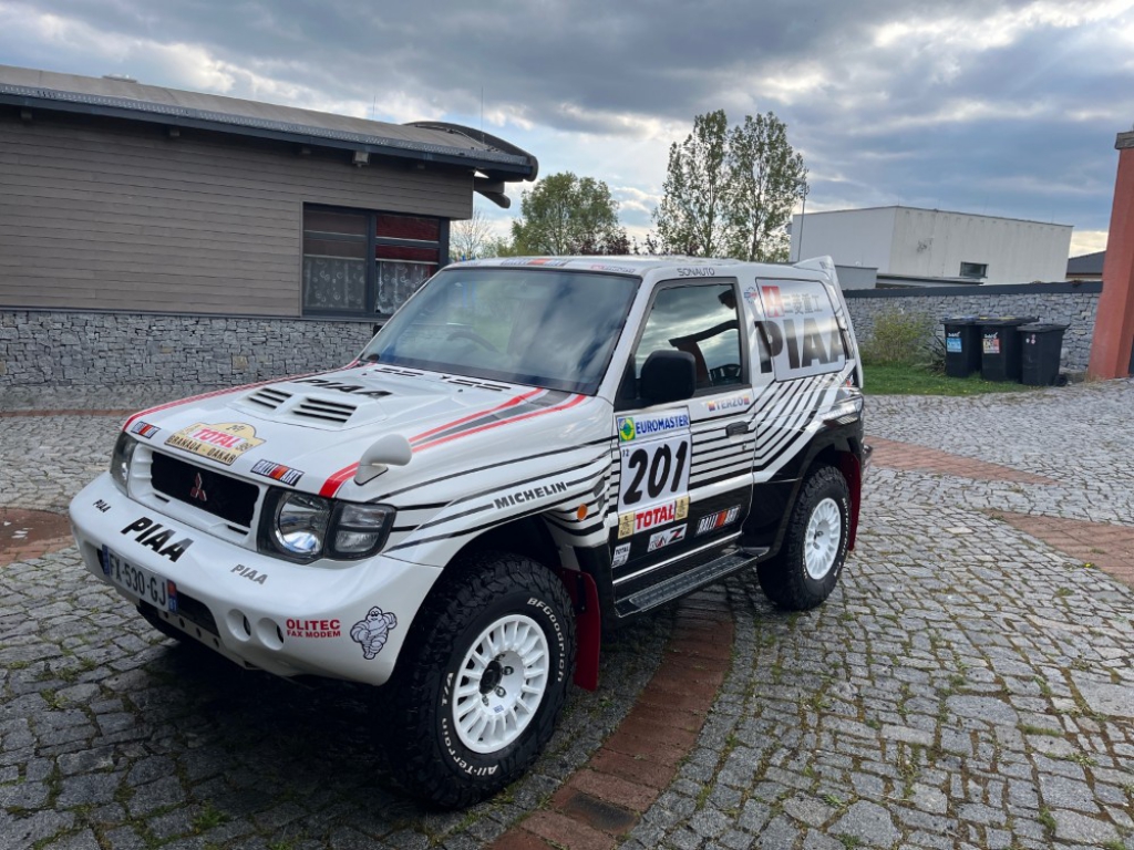 Mitsubishi Pajero Evolution