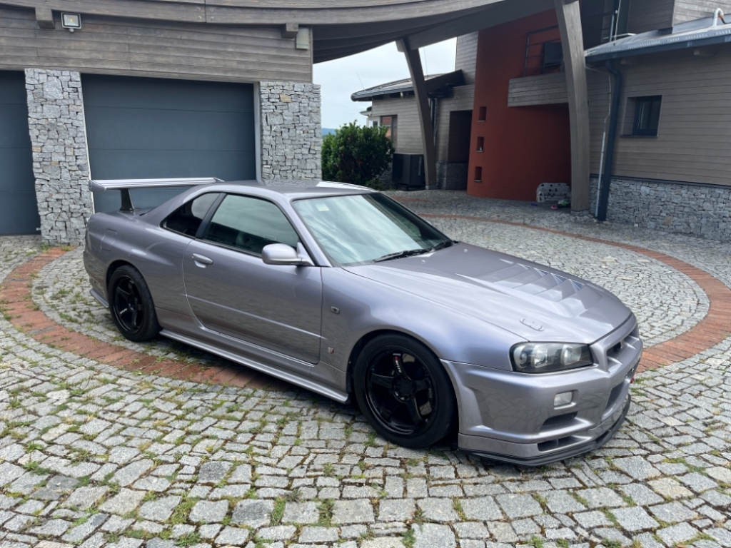 Nissan Skyline R34 GTR